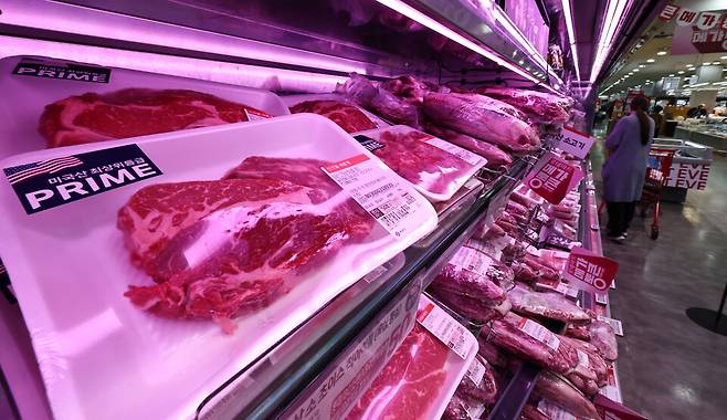 서울 시내 마트에 진열된 미국산 소고기&nbsp;&copy;연합뉴스