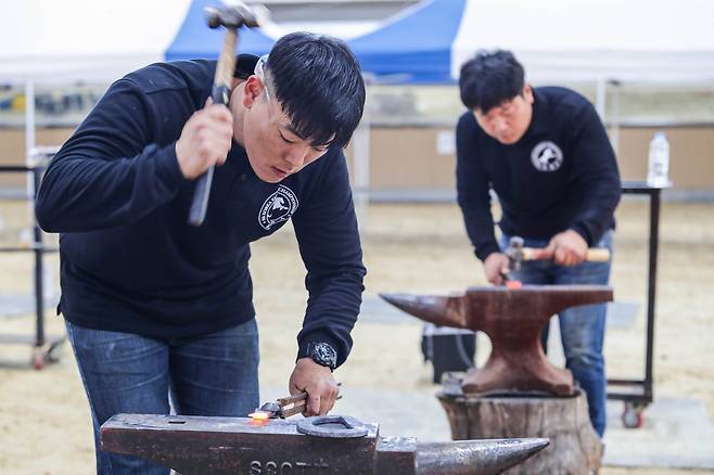 말산업국가자격시험 장제사가 장제하는 모습