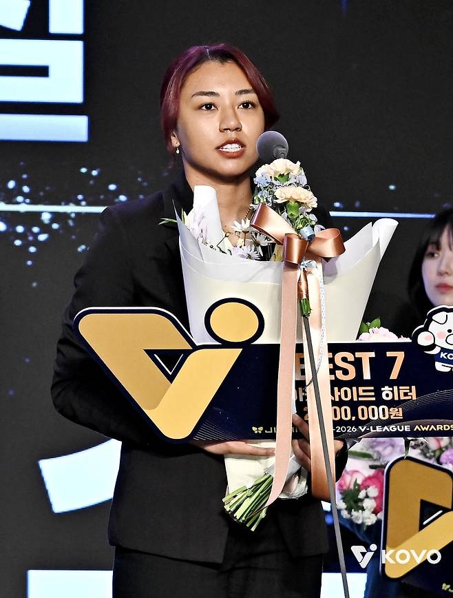 V리그 시상식에서 베스트7 아웃사이드 히터로 뽑힌 자스티스 [한국배구연맹 제공. 재판매 및 DB 금지]