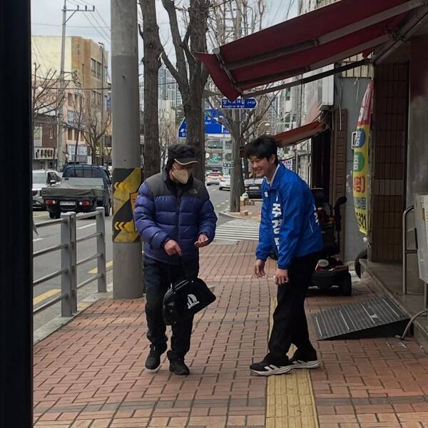 더불어민주당 주경민 남구 의원 예비후보의 지역 활동 모습. 2026.4.17. 주경민 예비후보 제공