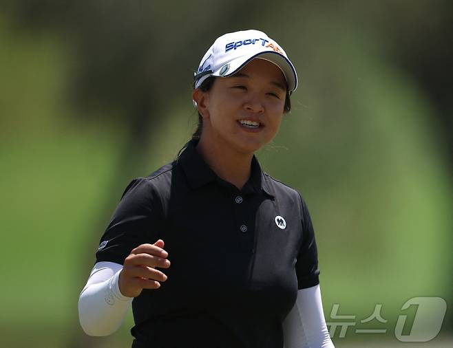 LPGA LA 챔피언십 2라운드 선두에 오른 김세영. ⓒ AFP=뉴스1