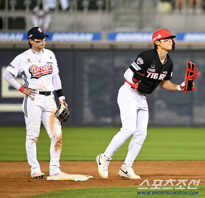 두산 유니폼을 입고 만난 김도영은 더 무서운 타자였다.