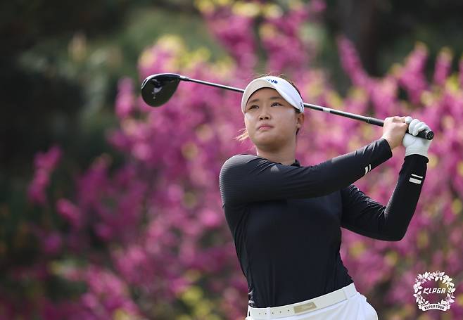 김민솔 넥센세인트나인 Masters 2026 2R 10번홀 티샷