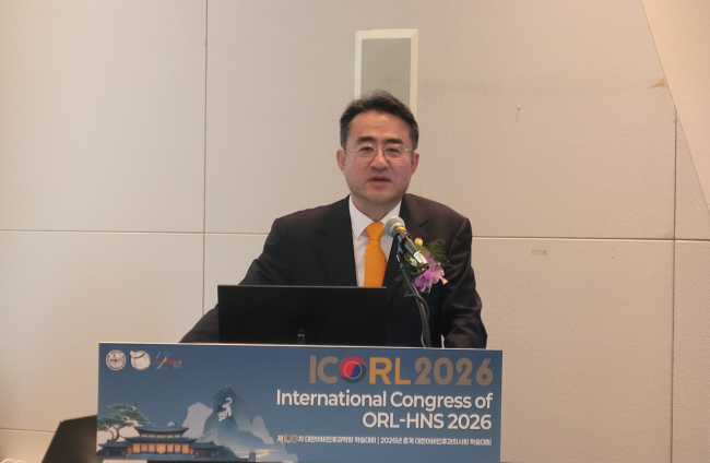 18일 경기 고양시 킨텍스에서 열린 '제100차 대한이비인후과학회 학술대회' 기자간담회에서 구자원 학회 이사장이 발언하고 있다. 조인경 기자