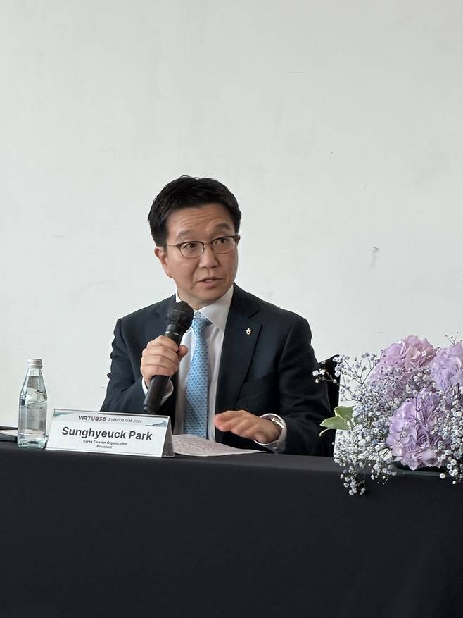 협약식에서 설명하고 있는 박성혁 한국관광공사 사장 / 사잔=권효정 여행+ 기자