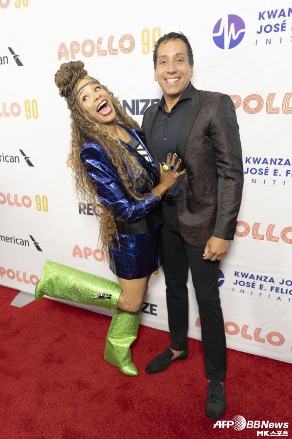 펠리시아노와 그의 아내 존스. 펠리시아노는 지난 2022년 EPL 구단 첼시를 인수했다. 사진=ⓒAFPBBNews = News1