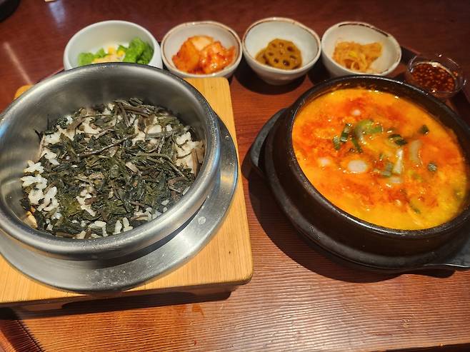 탄수화물이 풍부한 쌀과 함께 조리해 곤드레밥을 지으면 맛과 영양 모두 훌륭한 음식이 된다. 박윤희 기자