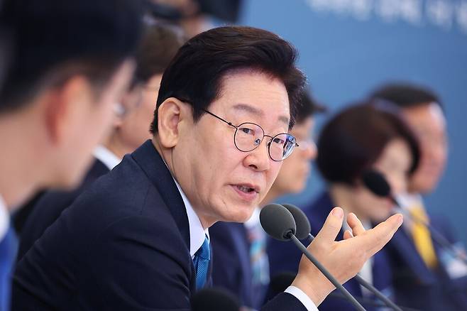 이재명 대통령이 지난 15일 청와대에서 열린 규제합리화위원회 제1차 전체회의에서 발언하고 있다. ⓒ연합뉴스