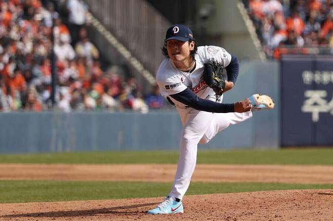 ▲ 곽빈은 100구 이상에도 시속 155km 이상의 빠른 공을 던질 수 있는 리그의 몇 안 되는 재능이다 ⓒ두산베어스