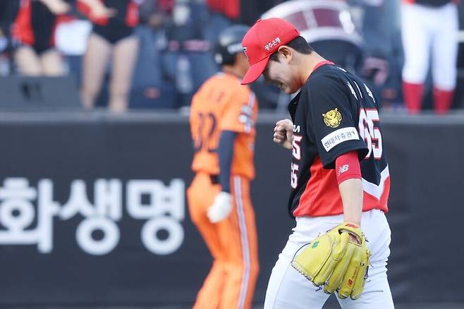 ▲ 팀 마무리 승격과 아시안게임 출전이라는 두 마리 토끼를 잡을 절호의 기회를 맞이한 성영탁 ⓒKIA타이거즈