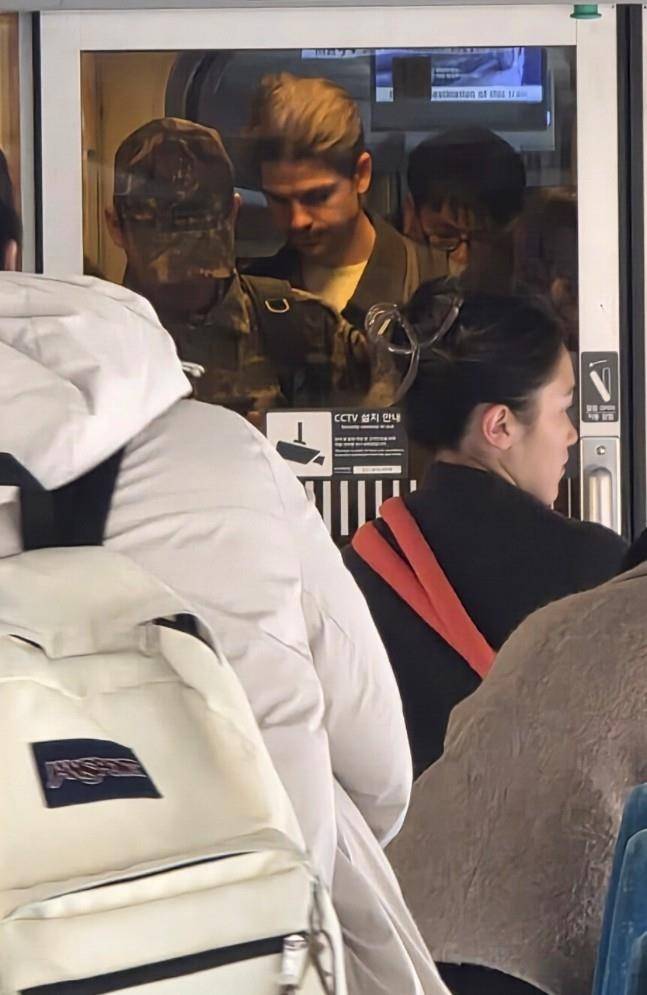 KTX의 외국인 관광객들 [사진/성연재 기자]