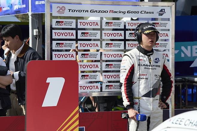 2206 오네 슈퍼레이스 챔피언십 개막전에서 우승한 이창욱(금호 SLM). (슈퍼레이스 제공)