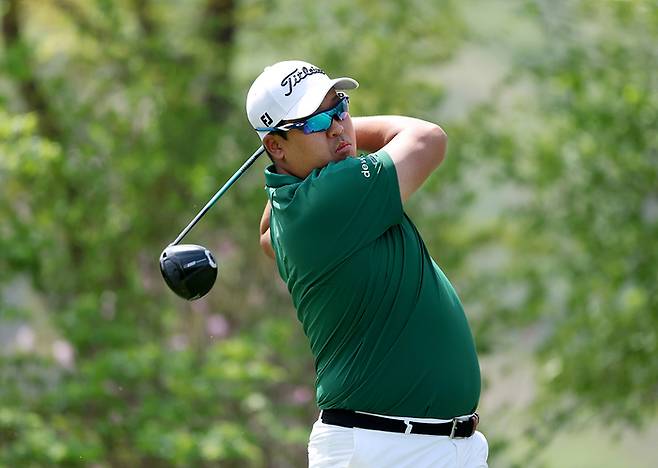 이상엽이 19일 열린 DB손해보험 프로미오픈 최종 4라운드 3번 홀에서 티샷을 하고 있다. 사진 | KPGA