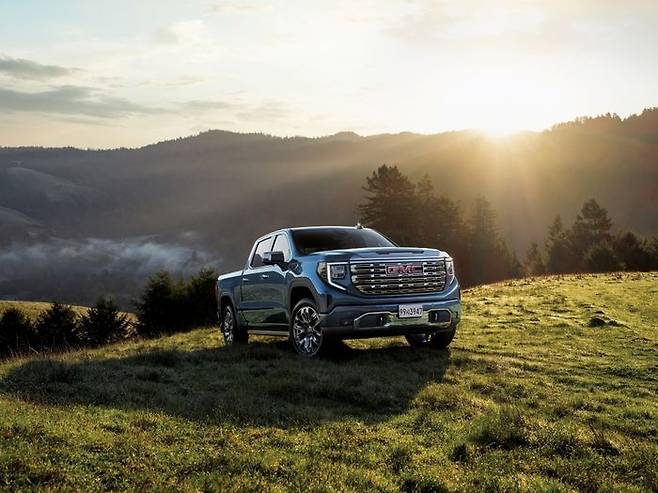 GMC 시에라 드날리 스칼렛 나이트 에디션 ⓒGMC