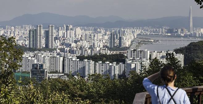 서울 남산에서 바라본 시내 아파트 단지. 뉴시스