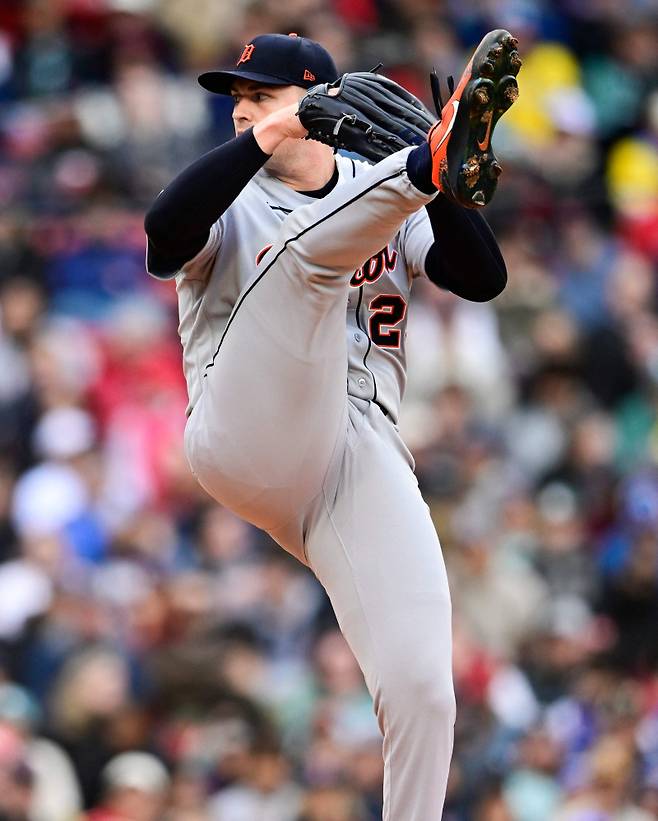 <yonhap photo-2296="">19일(한국시간) 열린 보스턴 원정에서 6이닝 10탈삼진 1시점 쾌투한 타릭 스쿠발의 피칭 모습. [AFP=연합뉴스]</yonhap>