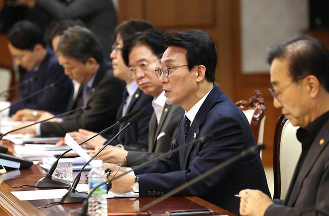 김민석 국무총리가 20일 정부서울청사에서 열린 새만금 전북 대혁신TF 2차 회의에서 발언을 하고 있다.(연합뉴스)