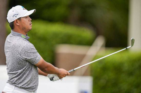 김시우가 RBC 헤리티지 4라운드 17번 홀에서 아이언 샷을 하고 있다. 힐튼 헤드=로이터연합뉴스