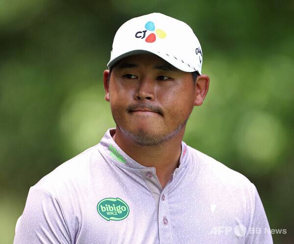 2026년 미국프로골프(PGA) 투어 시그니처 대회인 RBC 헤리티지 대회 우승 경쟁에 뛰어든 김시우 프로가 3라운드에서 경기하는 모습이다. 사진제공=ⓒAFPBBNews = News1 (사진을 무단으로 사용하지 마십시오.)