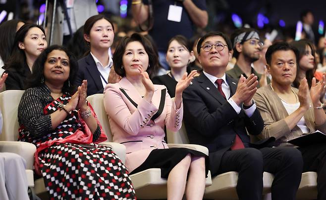 K-드림 스테이지 참석한 김혜경 여사.[연합뉴스]