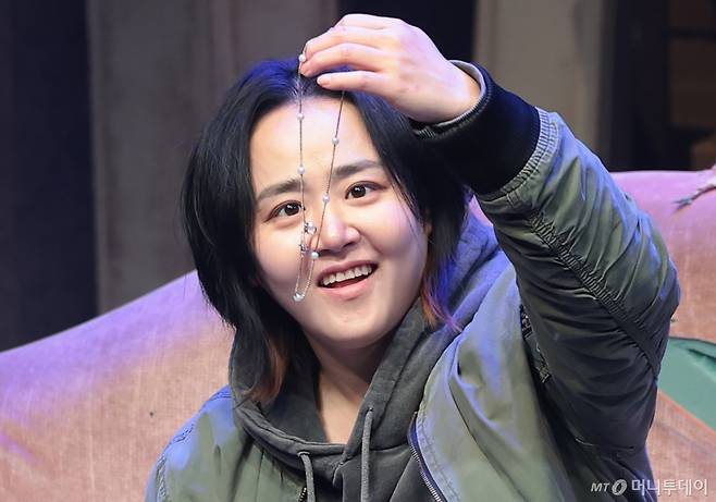 (서울=뉴스1) 권현진 기자 = 배우 문근영이 19일 서울 종로구 대학로 티오엠에서 열린 연극 ‘오펀스’ 프레스콜에서 열연을 펼치고 있다. 2026.3.19/뉴스1  Copyright (C) 뉴스1. All rights reserved. 무단 전재 및 재배포,  AI학습 이용 금지. /사진=(서울=뉴스1) 권현진 기자