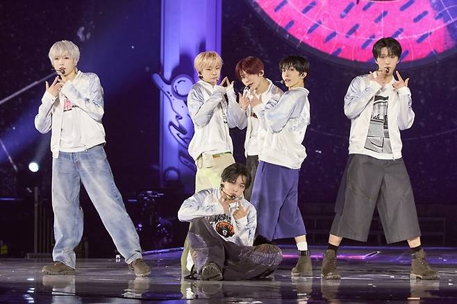 NCT 위시의 앙코르 공연은 시야제한석까지 매진돼 사흘 동안 3만 3천 관객을 동원했다. SM엔터테인먼트 제공