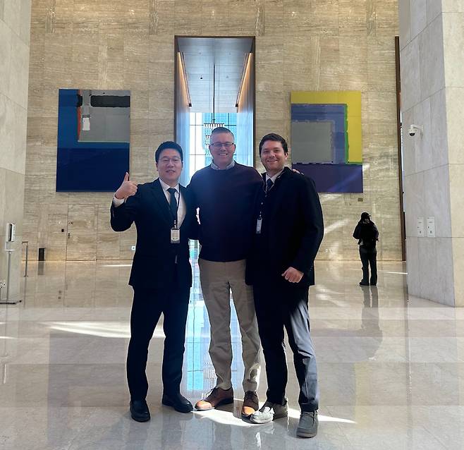 노스필드 마운트 허먼(NMH)의 Brian Hargrove 교장과 예스유학 김동민 이사 및 윌리엄 팀장