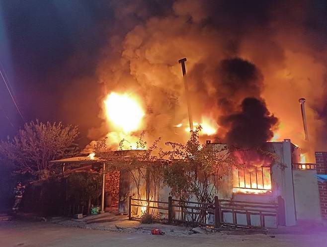 화재 현장 [경북소방안전본부 제공. 재판매 및 DB금지]