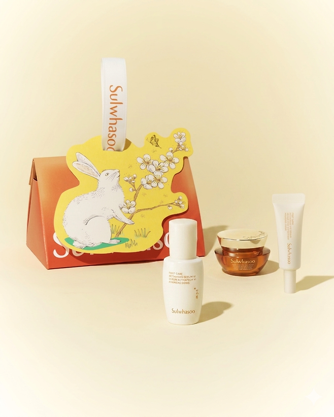 윤빛 산책 참가자에게 제공하는 윤빛키트./사진=아모레퍼시픽