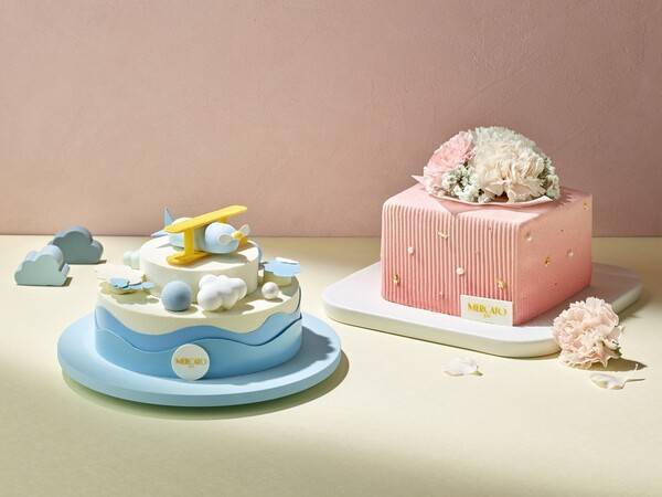 그랜드 인터컨티넨탈 파르나스가 5월 가정의 달을 맞아 선보이는 프리미엄 케이크 2종. [사진=파르나스호텔]