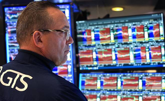 뉴욕증권거래소 트레이더 ⓒ AFP=뉴스1