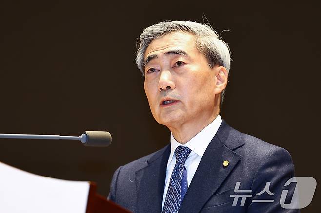 신현송 신임 한국은행 총재가 21일 서울 중구 한국은행 별관에서 열린 취임식에서 인사말을 하고 있다. (공동취재) 2026.4.21 ⓒ 뉴스1 황기선 기자