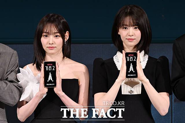 배우 강미나(왼쪽)와 전소영이 넷플릭스 새 시리즈 '기리고'에서 각각 나리와 세아 역을 맡아 상반된 매력으로 시청자드을 사로잡을 예정이다. /김성렬 기자