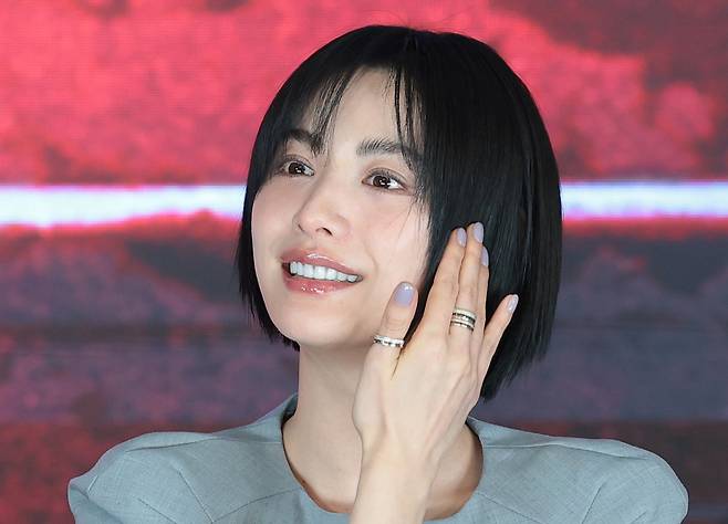 애프터스쿨 출신 가수이자 배우 나나.  나나는 지난해 11월 15일 구리시 아천동 자택에서 흉기 강도 피해를 입었다. 뉴스1