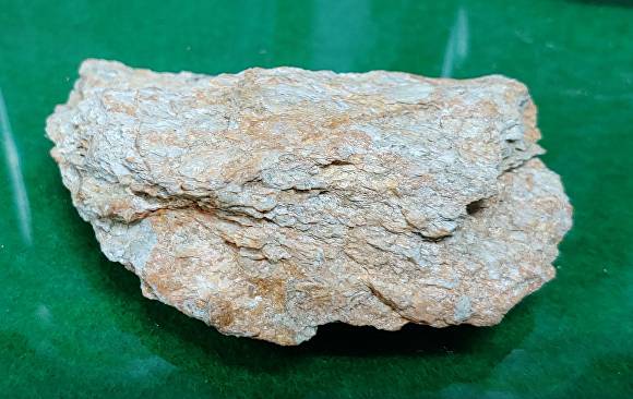 일라이트 원석. [사진=영동군]