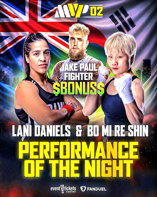 신보미레(오른쪽)는 제이크 폴(가운데) 공동대표가 선정한 프로복싱대회 MVPW 02 퍼포먼스 보너스 수상자로 선정됐다. 사진=Most Valuable Promotions