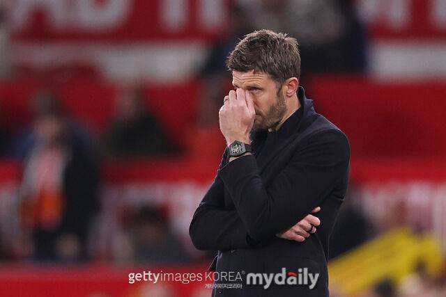 마이클 캐릭 맨체스터 유나이티드 임시 감독이 경기를 지켜보고 있다. /게티이미지코리아