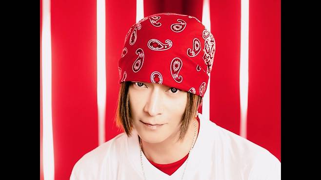 트라이앵글 '러브 이즈' 뮤직비디오 갈무리