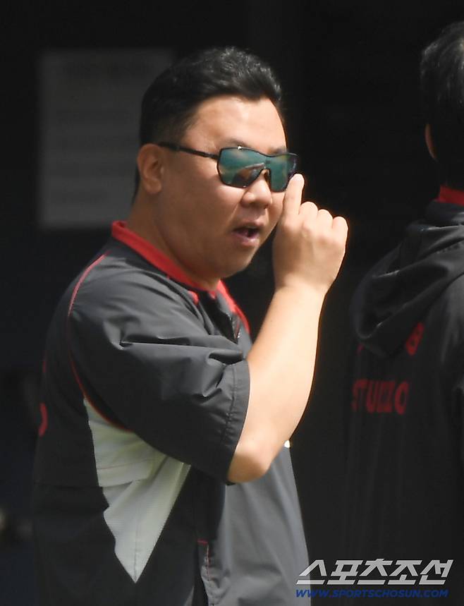 19일 서울 잠실구장에서 열린 KIA-두산전. KIA 이범호 감독이그라운드에 나와 있다. 잠실=정재근 기자 cjg@sportschosun.com/2026.4.19/