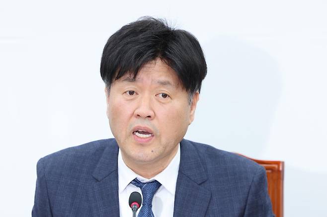 與지도부 “핵심은 국민 눈높이”…김용 공천 불가론 커져