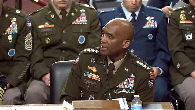 제이비어 브런슨 주한미군사령관(한미연합사령관 및 유엔사령관 겸임)이 21일(현지 시간) 미 상원 군사위원회 청문회에서 질의에 답변하고 있다. 미 상원 군사위 홈페이지/뉴시스