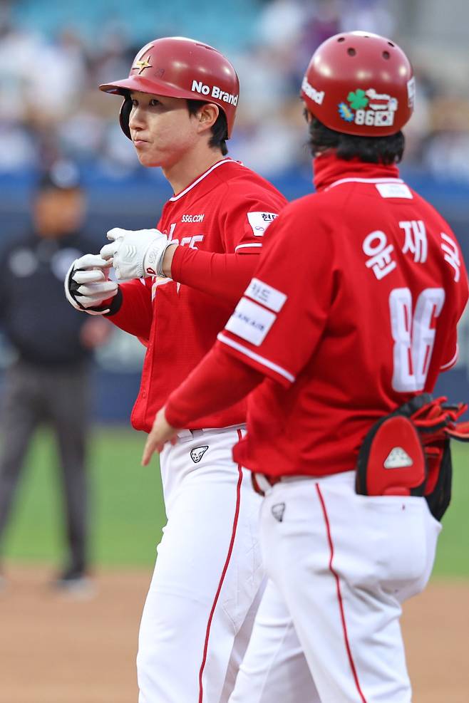 22일 대구 삼성전에서 개막 19경기 연속 안타에 성공한 박성한. SSG 제공