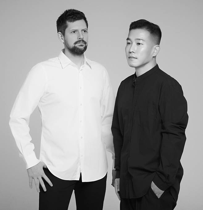 Designers Kim Jong-wan, right, and Andy Migevant, of the design duo ″Andy & Jong″ [ANDY & JONG]