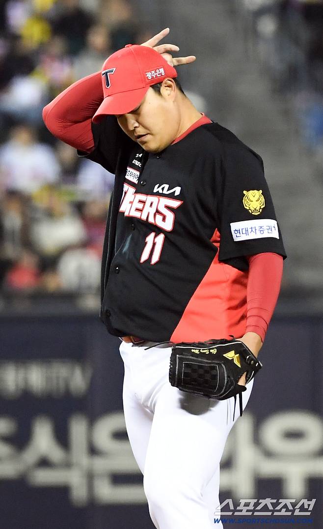 1일 잠실구장에서 열린 LG와 KIA의 경기. KIA 조상우가 숨을 고르고 있다. 잠실=박재만 기자 pjm@sportschosun.com/2026.04.01/
