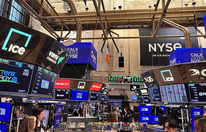 22일(현지시간) 미국 뉴욕증권거래소(NYSE) 트레이딩 플로어 모습.연합뉴스