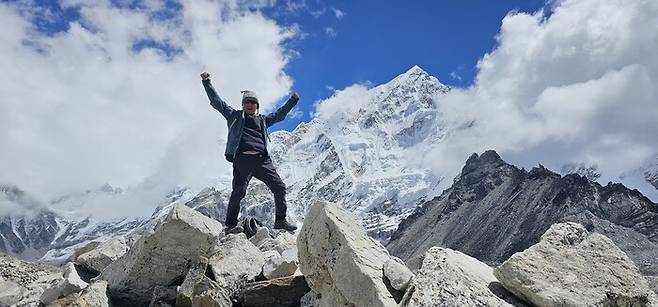 지난해 에베레스트와 안나푸르나 각 3패스 트레킹 때 찍었다. 박용일 변호사 제공