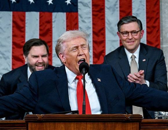 도널드 트럼프 미국 대통령이 집권2기 첫 국정연설서 이야기하고 있다. [사진=로이터/연합뉴스]
