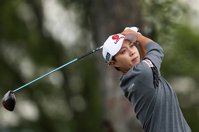 김효주가 16일(현지 시간) 미국 캘리포니아주 엘카바예로 골프장에서 열린 미국여자프로골프(LPGA) 투어 JM 이글 LA 챔피언십 1라운드에서 11번 홀 티샷을 하고 있다. AP연합뉴스