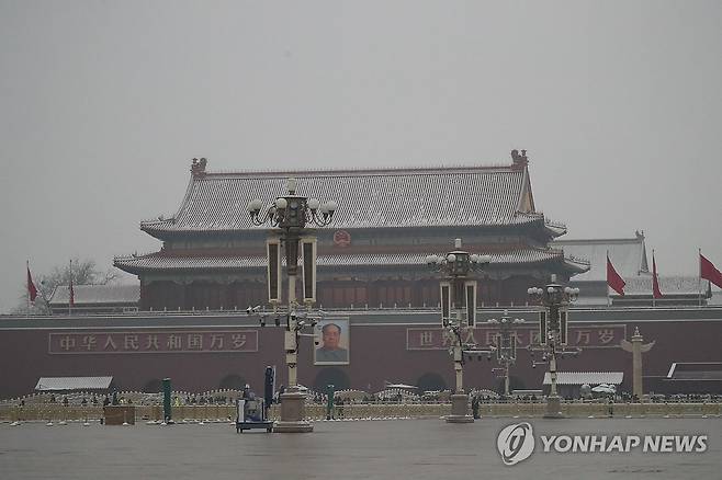 전인대 연례회의 개막식 열린 톈안먼 광장 (베이징=연합뉴스) 김현정 특파원 = 중국 최고 입법기관인 전국인민대표대회(전인대) 연례회의 개막식이 열린 5일 오전 베이징 톈안먼 광장 전경. 2026.3.5 hjkim07@yna.co.kr