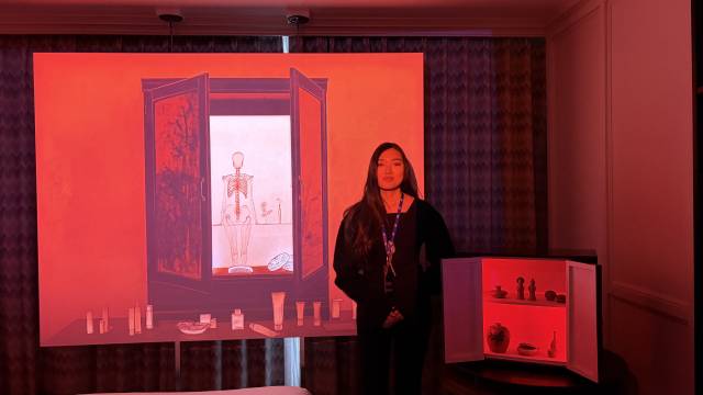 ‘루프 플러스’를 위해 특별히 제작한 2026년 신작 영상 ‘아이콘의 마지막 소원’을 공개한 한국계 중국인 작가 제네시스 카이 작가. 김은영 기자 key66@